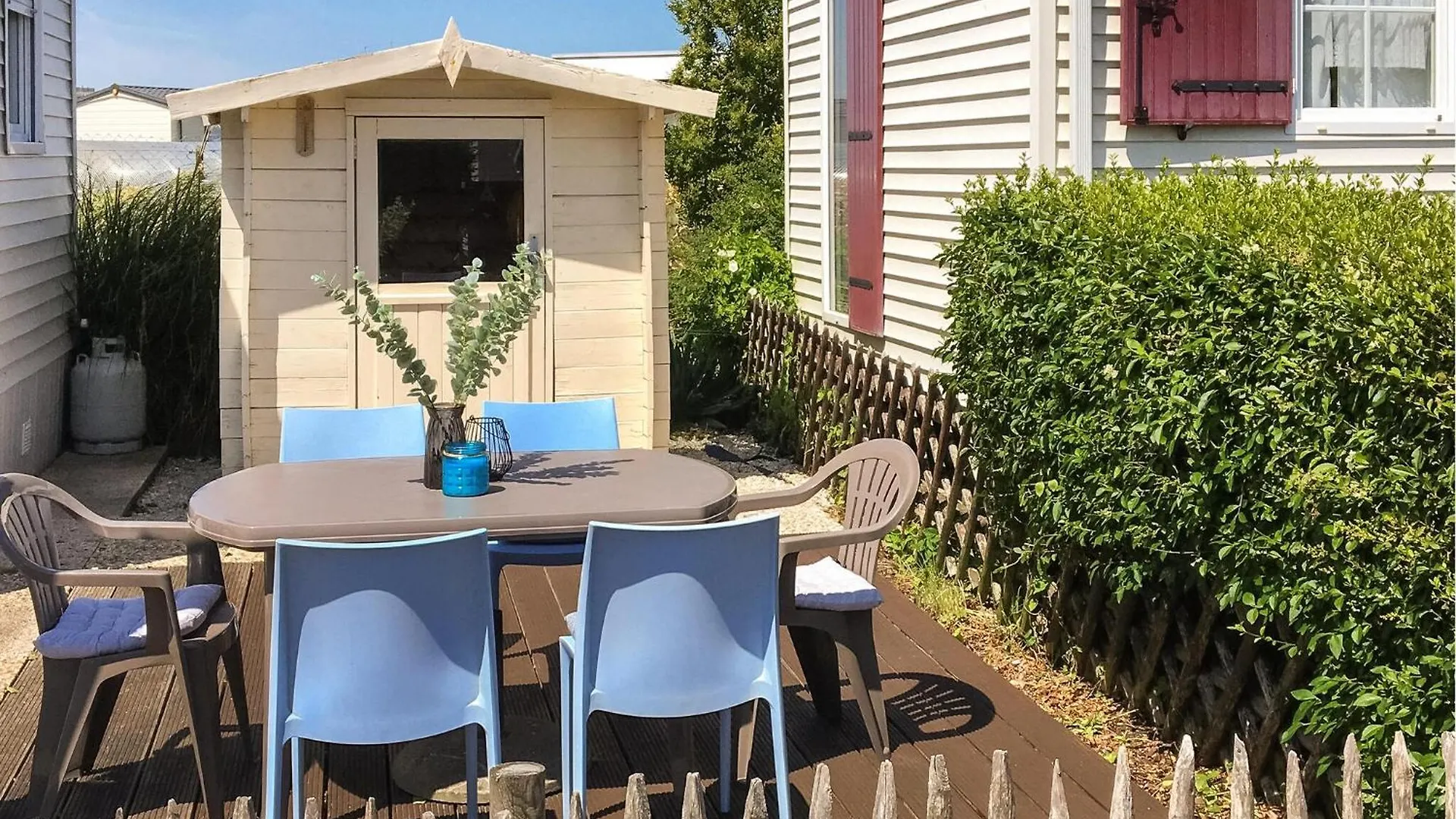 Awesome Home In Bredene With Kitchen